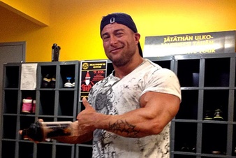 M&M UFC WWE JCVD... :D